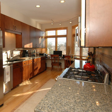 Kitchen/Office