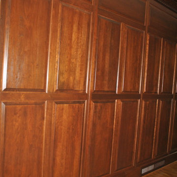 Luxurious Basement Bar