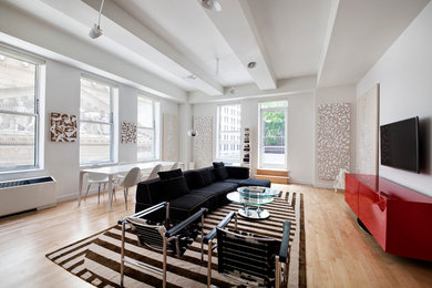 Inspiration for a contemporary living room remodel in New York