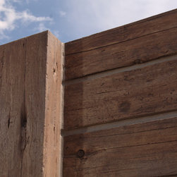 8" Barn Wood EverLogs&trade; (Posted Corner) - Products