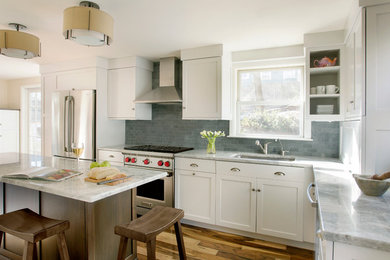 Example of a kitchen design in Boston