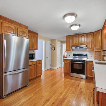 251 Buttonball Ln, Glastonbury, CT 06033