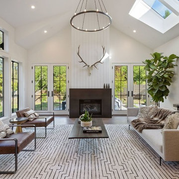 Modern Lodge