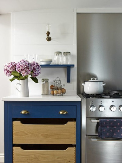 Coastal Kitchen by Coppice Guild