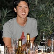 Kris Tominaga's photo