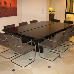 Santa Monica House - Dining Tables