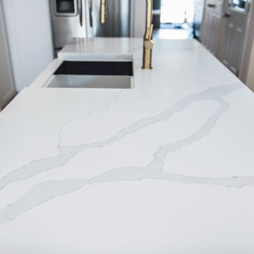 Marble veining quartz top