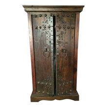 wardrobes/armoires