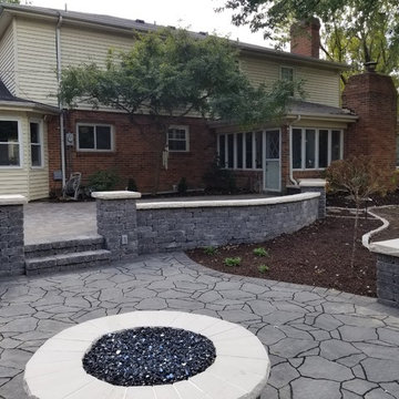 Fire Pits & Outdoor Fireplaces