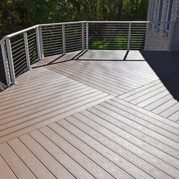 Carmel, NY: White Shaped Aluminum Railing System