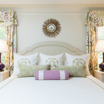 Terrell Hills Classic Guest Room