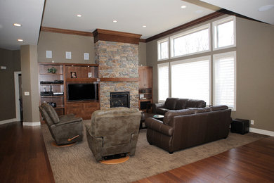 Example of a living room design in Other