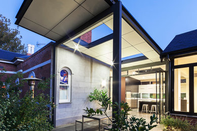 Inspiration for a traditional exterior in Melbourne.