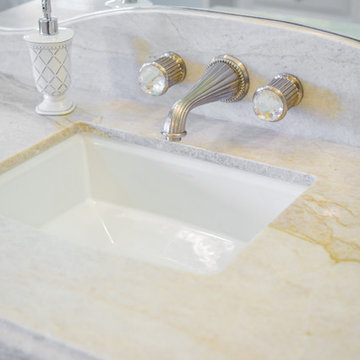 Formal Bath in Elk Grove