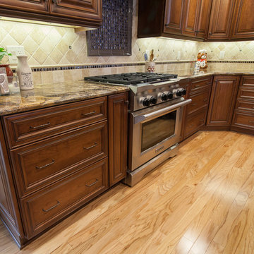 Dynasty, Artesia, Cherry, Nutmeg/Onyx