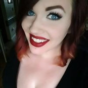 Kayla Moores foto