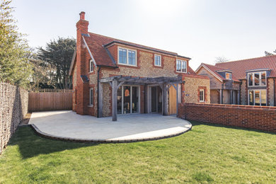 Two Bedroom Flint Cottage in Small Development
