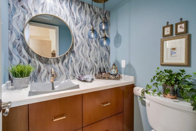 Example of a powder room design in San Diego