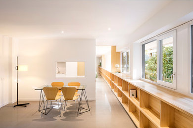 Inspiration for a large modern family room remodel in Barcelona