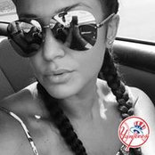 Jamee Gomez's photo