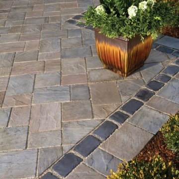 Unilock - Paver walkway closeup with Unilock Richcliff