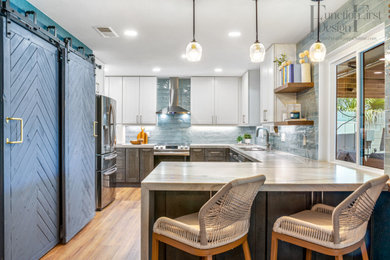 Example of a trendy kitchen design in Las Vegas