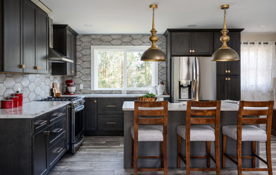 Kitchen of the Week: An Open Layout With a Rustic Tile Backsplash