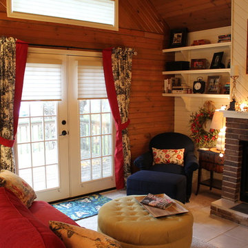 Cozy Lakeside Cabin