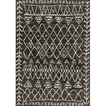 Easy Care, Stain/Fade Resistant Emory Area Rug, Black and Ivory, 2'5"x7'7"