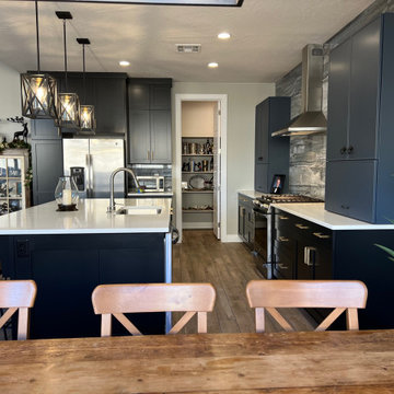 Pocket Mesa Kitchen - Modern Western Theme