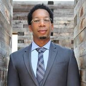 Omid Akale's photo