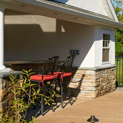 Pinto Pool House - Products