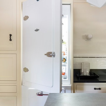 BUNGALOW KITCHEN