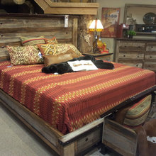 Cabin: Master Bedroom(s) Ideas