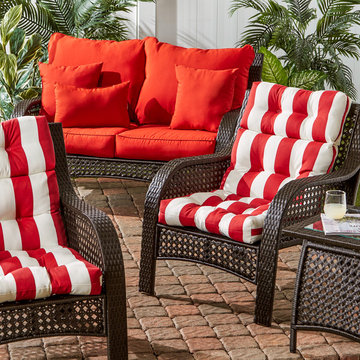 Wicker Woven Lounge Set with Intense Reds