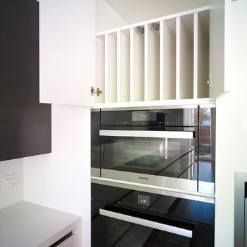 Kitchen cookie sheet cupboard