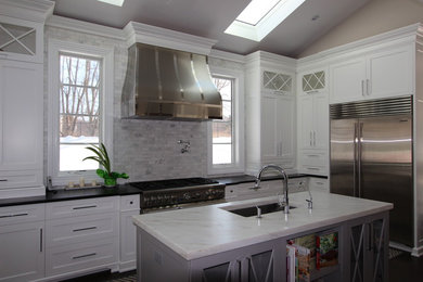 Inspiration for a contemporary kitchen remodel in New York