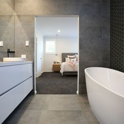 Marquis - Carine - Products