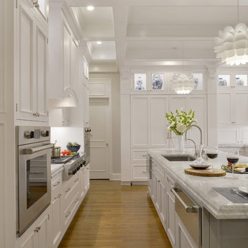 Expansive Traditional Kitchen