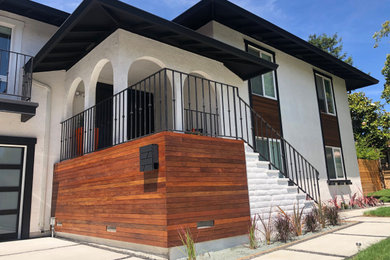 Example of a classic exterior home design in Los Angeles