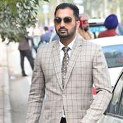 Sunny Chahal's photo