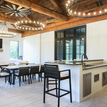 Central, LA Residence