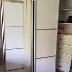 BFD-07 WengeWhite Obscure Glass Single Bi-Fold Door - Interior Doors