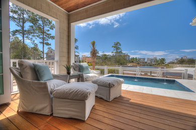 Inspiration for a coastal porch remodel in Miami