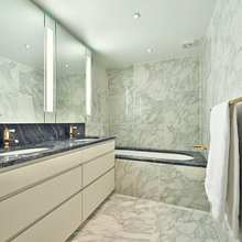 luv floor, vanity & lights in mirror