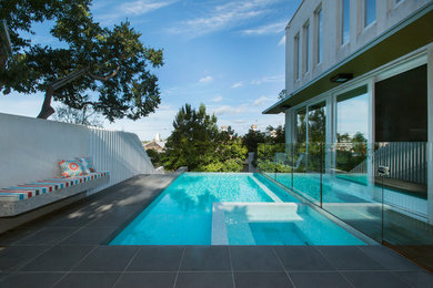 Inspiration for a contemporary pool in Melbourne.