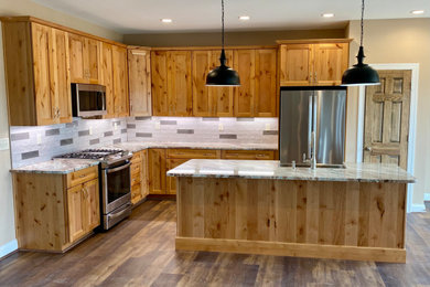 Kitchen - country kitchen idea in DC Metro