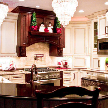 White and Bright Vintage Traditional Kitchen