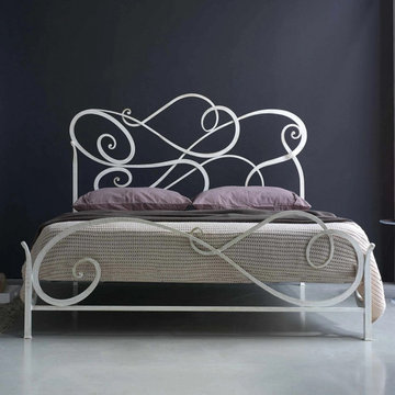 Aura luxury wrought iron king size bed Cosatto Letti