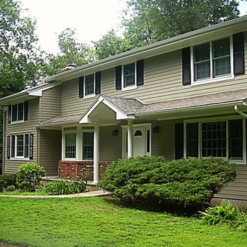 6 1/4" HardiePlank Smooth Monterray Taupe, Arctic White HardieTrim